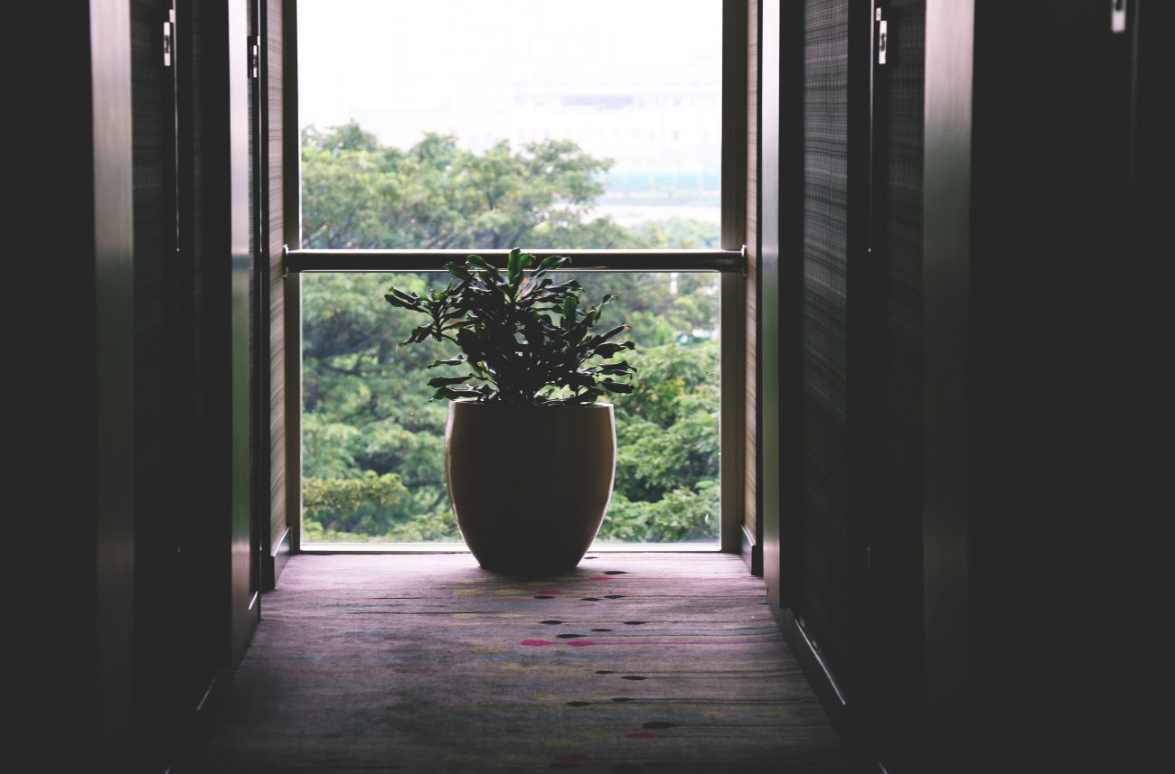 Idei de amenajare a unui balcon minimalist